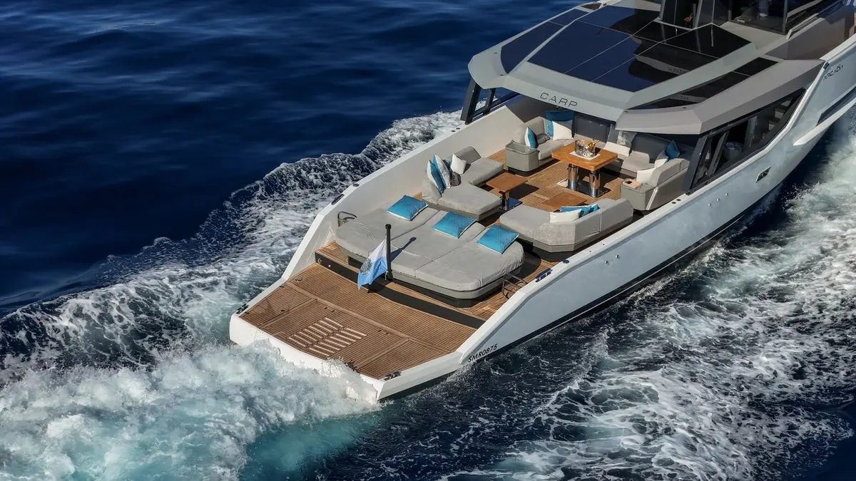 Arcadia Sherpa 60, master cabin — Cannes Yachst hire, Cannes. Arcadia Sherpa 60 — 18.7m