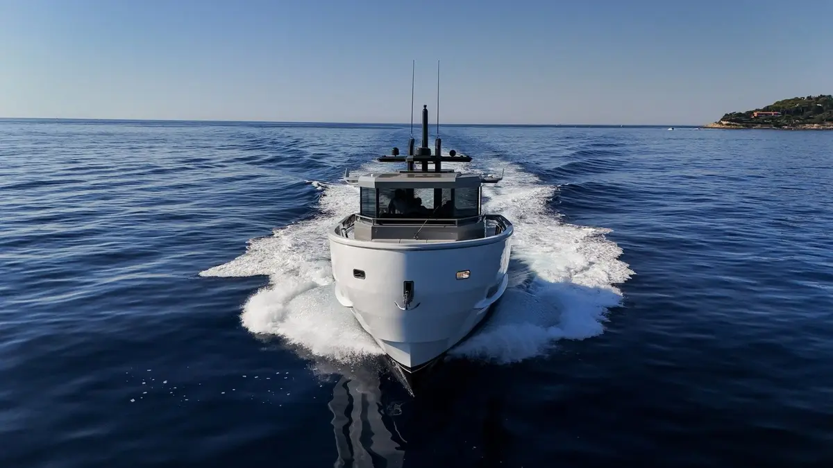 Arcadia Sherpa 60, flybridge — Cannes Yachst hire, Cannes. Arcadia Sherpa 60 — 18.7m