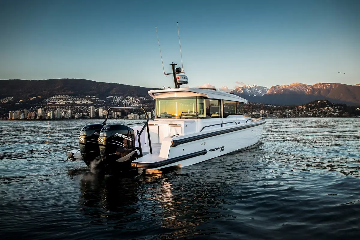 Axopar 37, кормовая палуба — Cannes Yachst hire, Канны. Axopar 37 — 11.5m