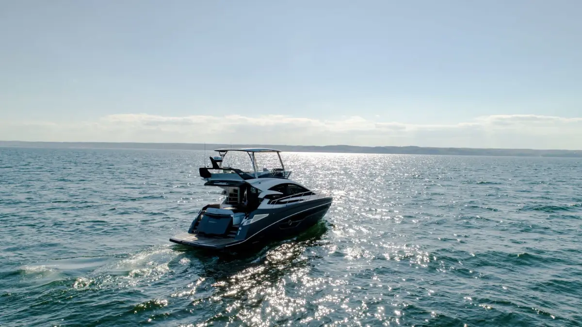 Cobrey 50 FLY, aft deck — Cannes Yachst hire, Cannes. Cobrey 50 FLY — 16m