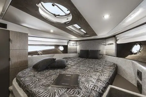 Cranchi M44 HT, aft deck — Cannes Yachst hire, Cannes. Cranchi M44 HT — 14m
