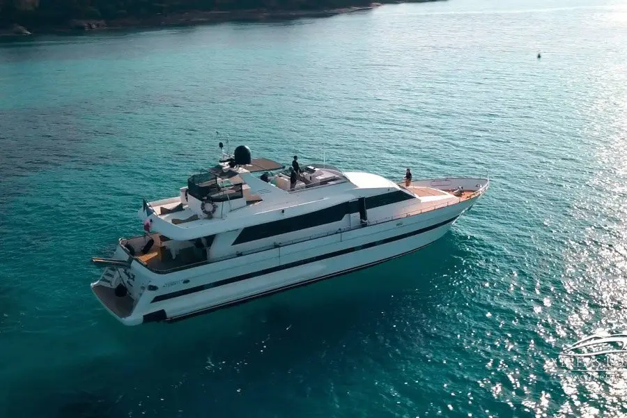 Falcon 80S, aft deck — Cannes Yachst hire, Cannes. Falcon 80S — 24m