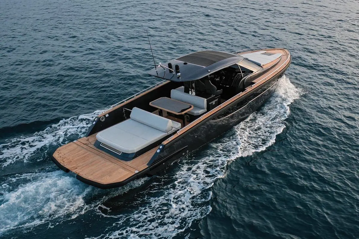 Forza 37, exterior — Cannes Yachst hire, Cannes. Forza 37 — 20m