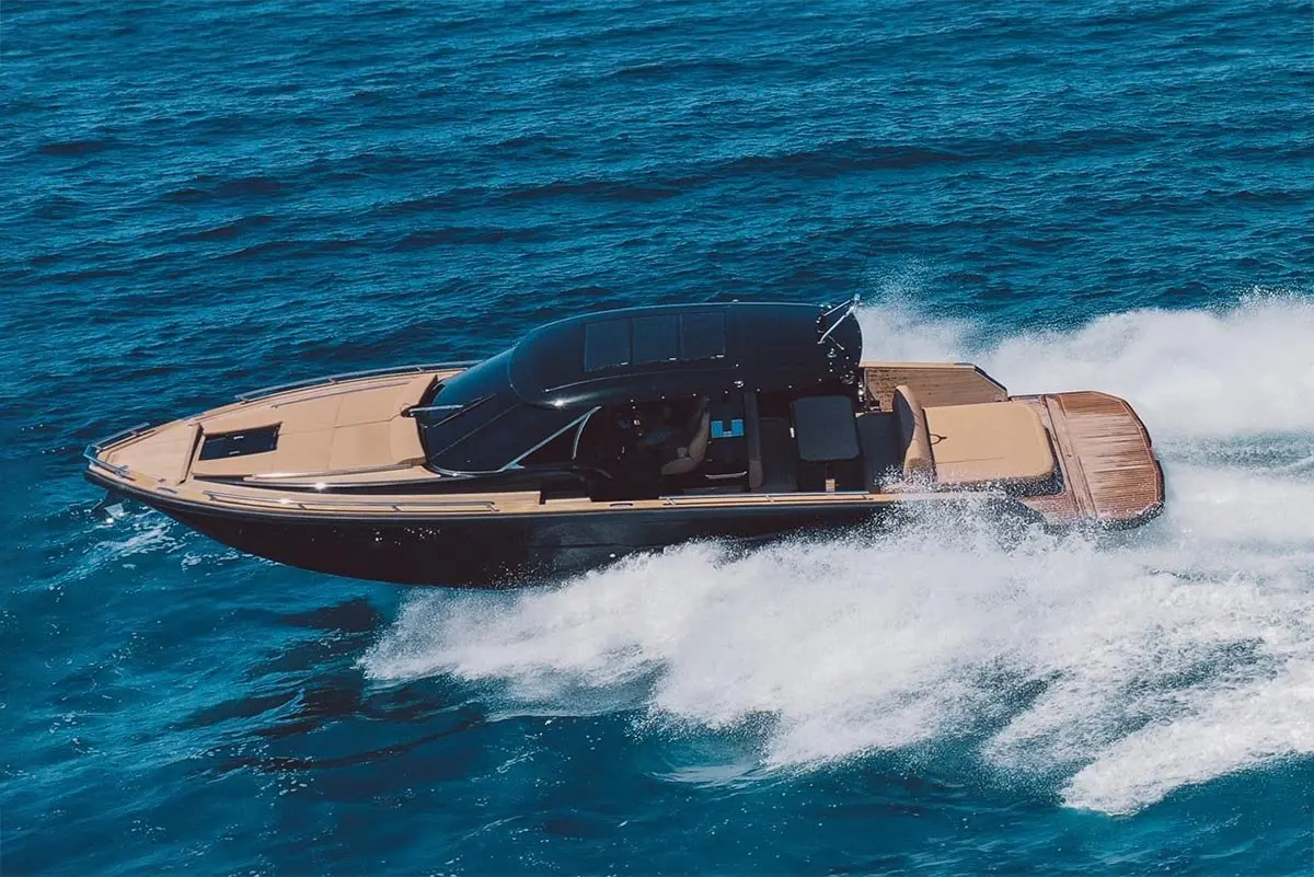 Forza 37, main deck — Cannes Yachst hire, Cannes. Forza 37 — 20m