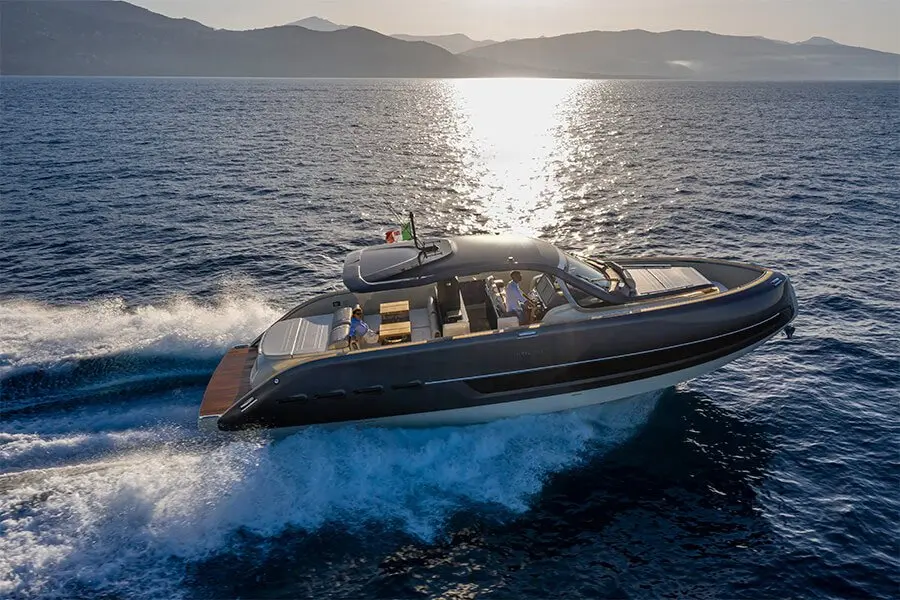 Invictus 460, main deck — Cannes Yachst hire, Cannes. Invictus 460 — 14.4m