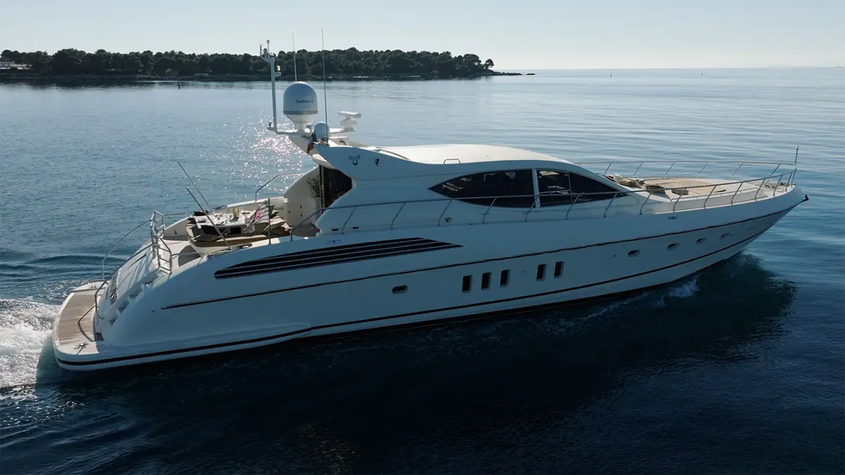 Leopard 24, главная палуба — Cannes Yachst hire, Канны. Leopard 24 — 24m