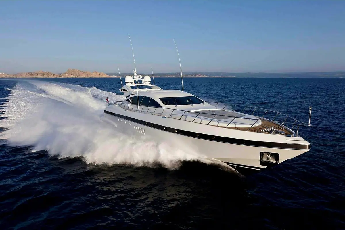 Mangusta 92, exterior — Cannes Yachst hire, Cannes. Mangusta 92 — 28m