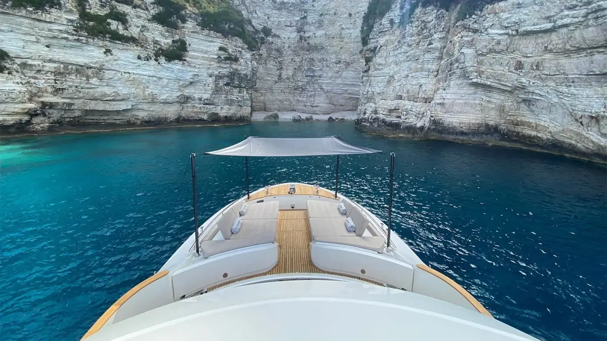 MCY66, main deck — Cannes Yachst hire, Cannes. MCY66 — 20m