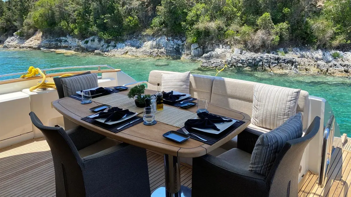 MCY66, flybridge — Cannes Yachst hire, Cannes. MCY66 — 20m