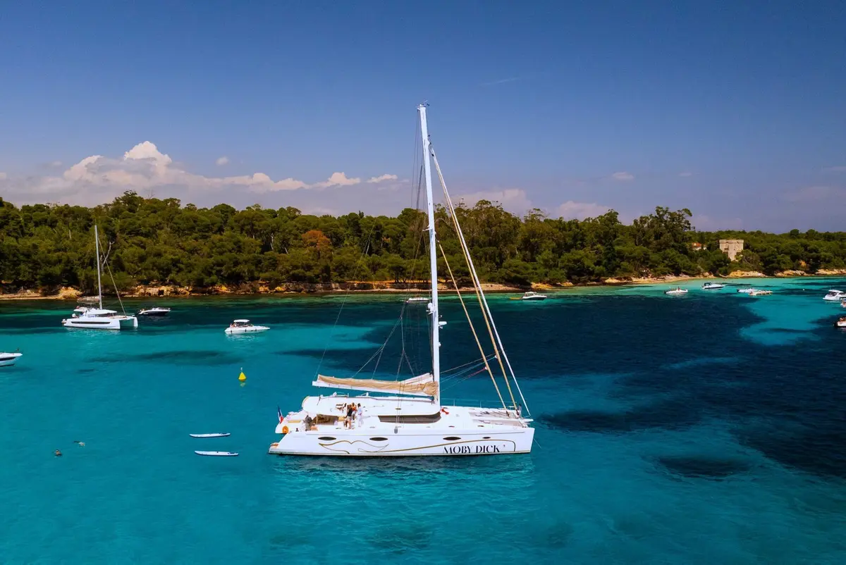 Moby-Dick, внешний вид — Cannes Yachst hire, Канны. Moby-Dick — 20m