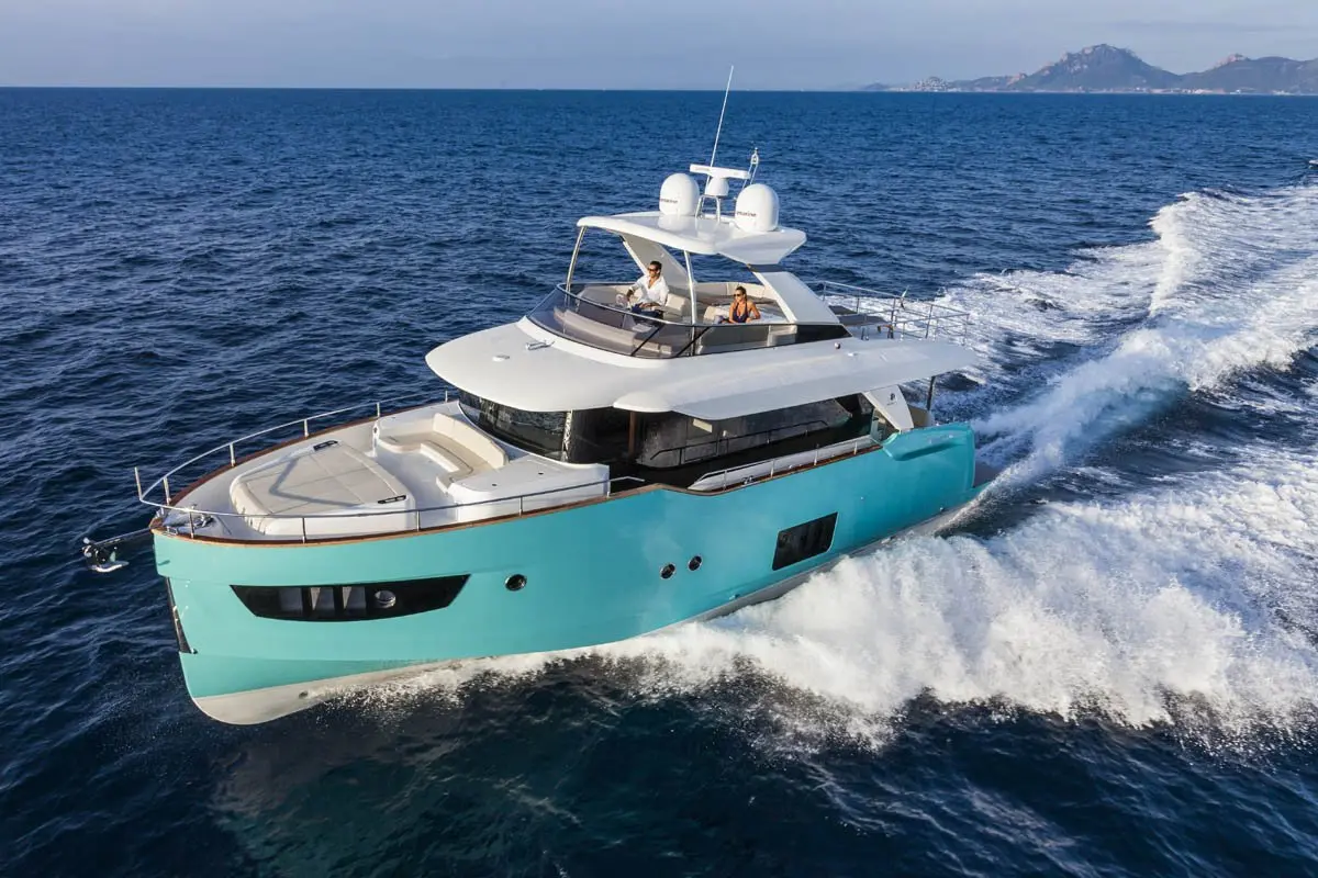 Navetta 58, exterior — Cannes Yachst hire, Cannes. Navetta 58 — 17m