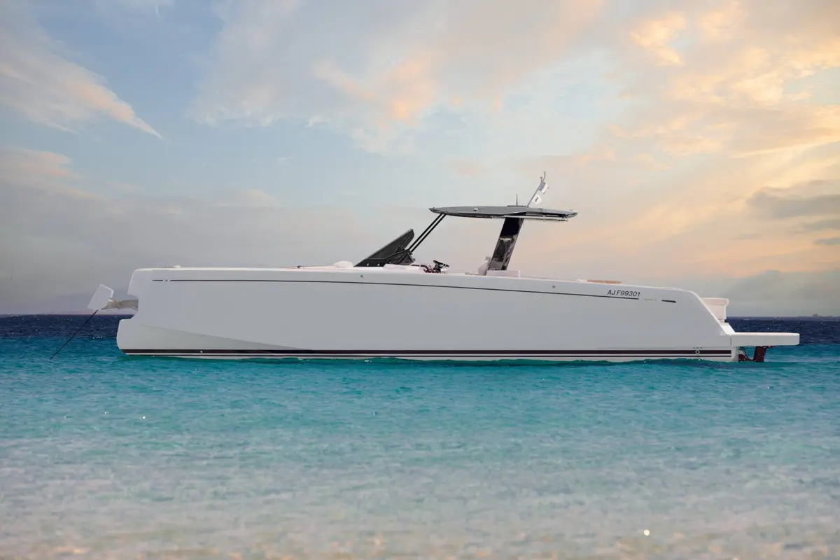 Pardo 43, внешний вид — Cannes Yachst hire, Канны. Pardo 43 — 13.4m