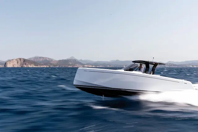 Pardo 38 — Cannes Yachst hire, Канны