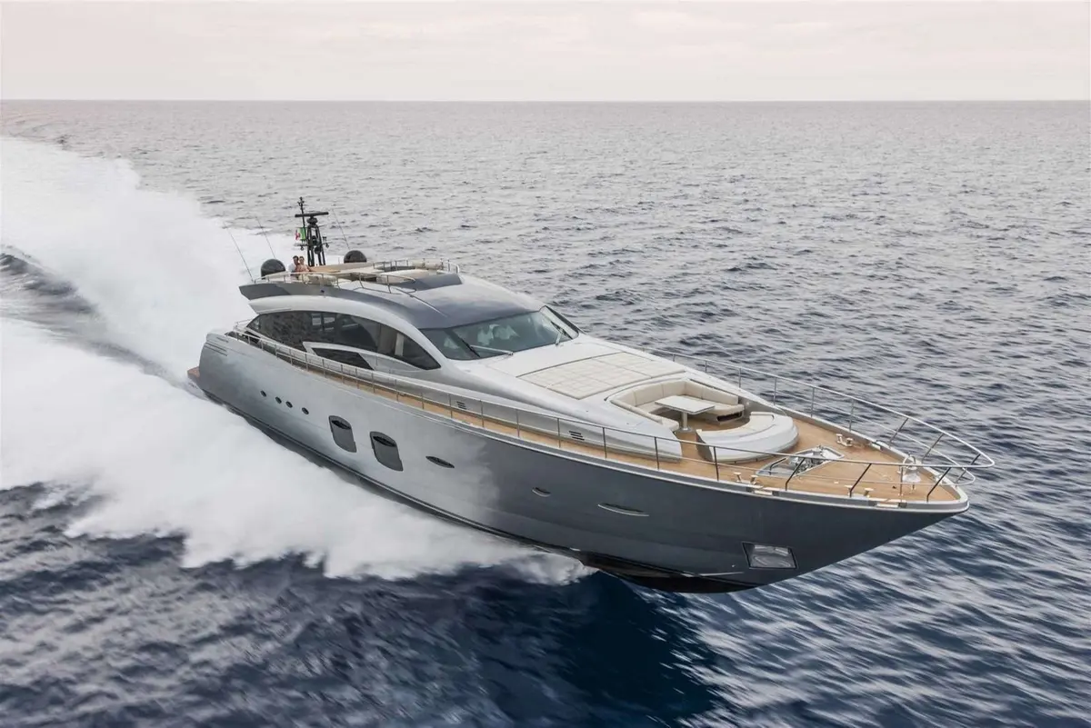 Pardo 38, flybridge — Cannes Yachst hire, Cannes. Pardo 38 — 11.56m