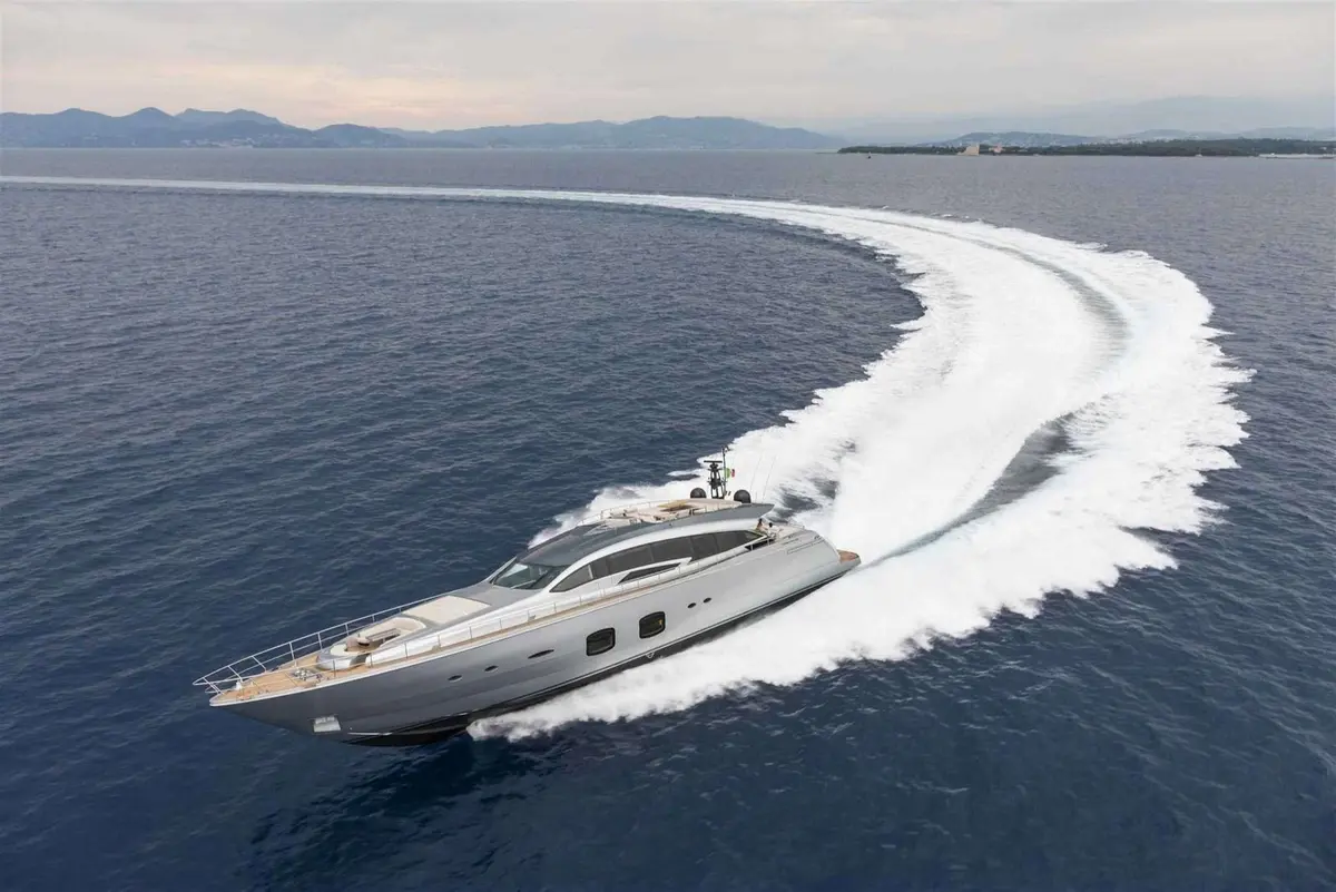 Pershing 108, main deck — Cannes Yachst hire, Cannes. Pershing 108 — 33m