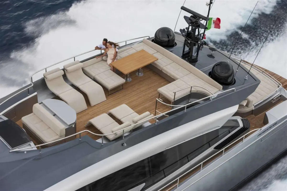 Pershing 108, salon — Cannes Yachst hire, Cannes. Pershing 108 — 33m