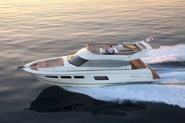 Prestige 550 FLY — Cannes Yachst hire, Канны