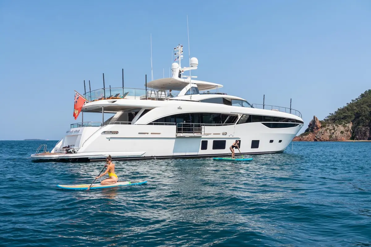 Princess 35M, flybridge — Cannes Yachst hire, Cannes. Princess 35M — 35m