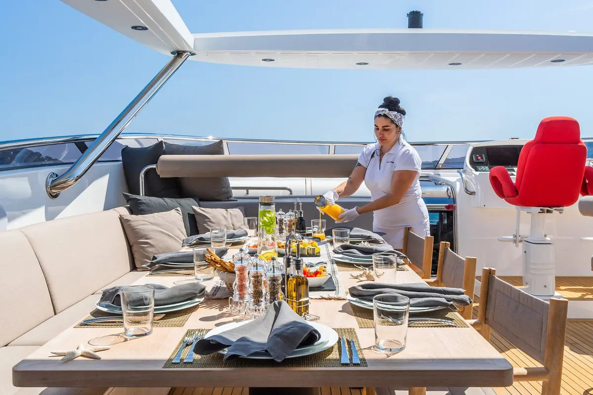 Princess 50, master cabin — Cannes Yachst hire, Cannes. Princess 50 — 15.5m