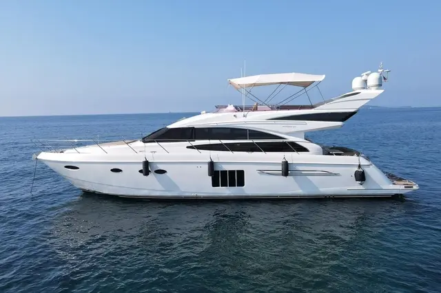 Princess 64 Fly — Cannes Yachst hire, Cannes