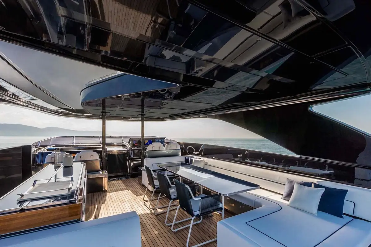 Riva 110, flybridge — Cannes Yachst hire, Cannes. Riva 110 — 33m