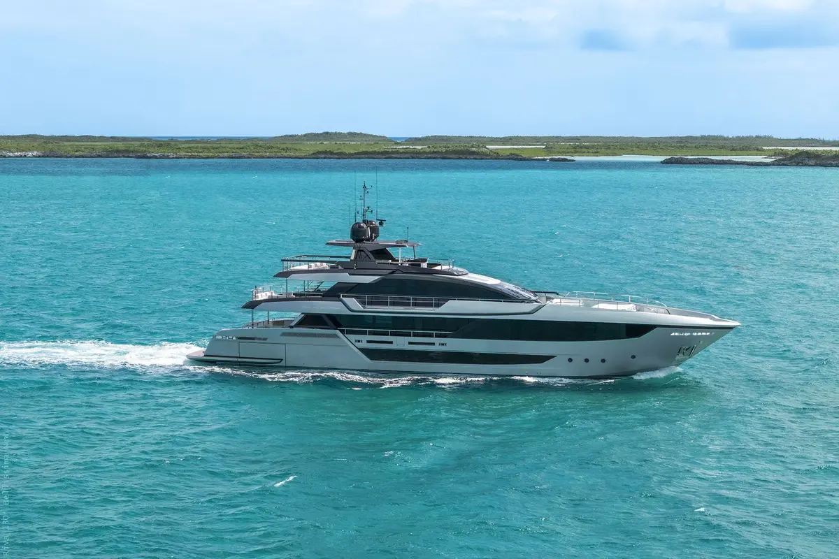 Riva 130, master cabin — Cannes Yachst hire, Cannes. Riva 130 — 40m