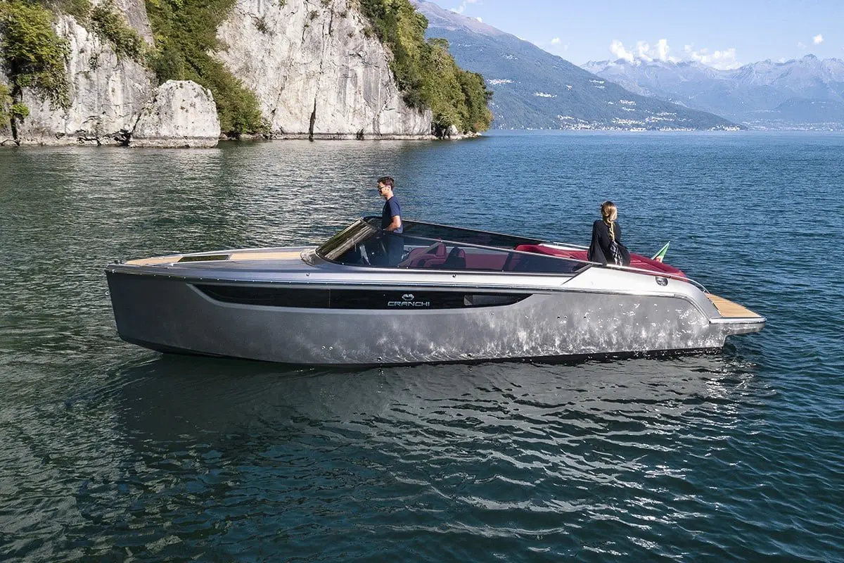 Sanlorenzo 112, flybridge — Cannes Yachst hire, Cannes. Sanlorenzo 112 — 34m