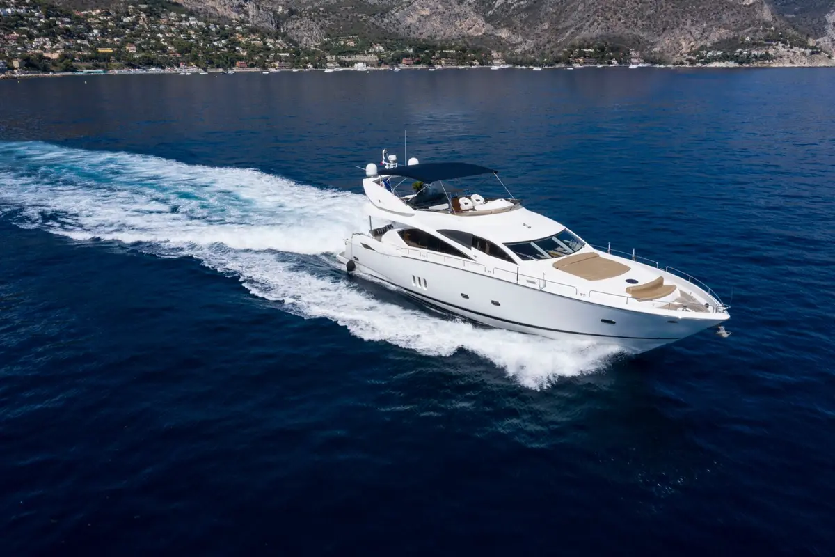 Sunseeker 82, aft deck — Cannes Yachst hire, Cannes. Sunseeker 82 — 26m