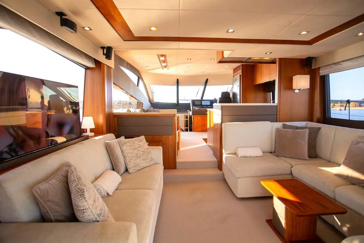 Manhattan 65, aft deck — Cannes Yachst hire, Cannes. Manhattan 65 — 22m