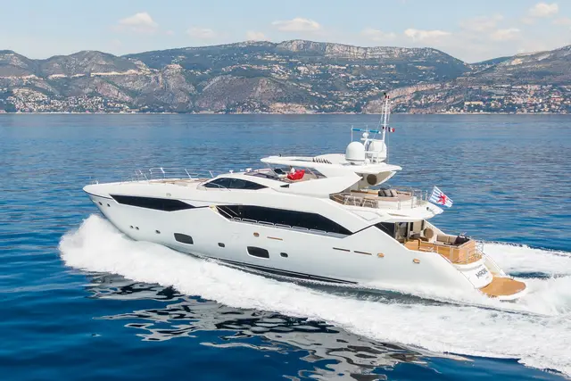 Sunseeker 115 — Cannes Yachst hire, Cannes