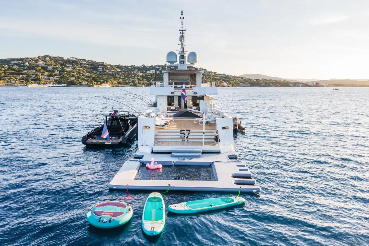 Tansu 40m, main deck — Cannes Yachst hire, Cannes. Tansu 40m — 40m
