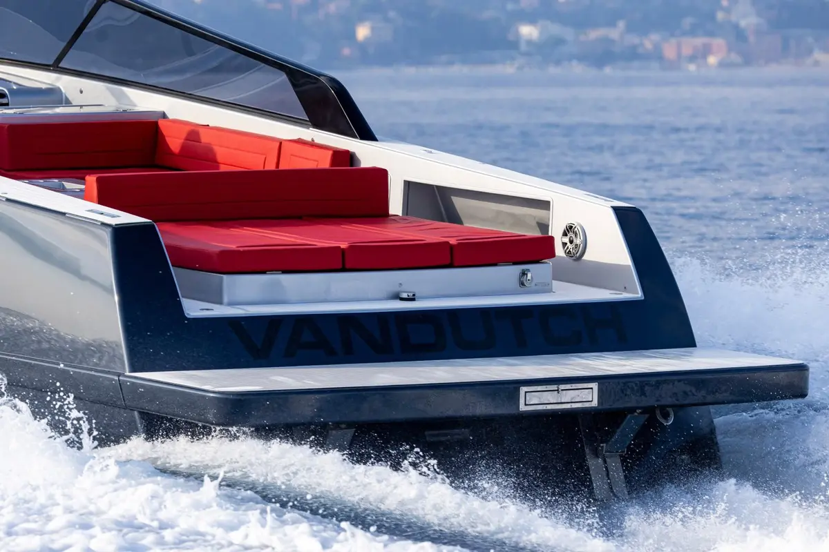 Vandutch 48, flybridge — Cannes Yachst hire, Cannes. Vandutch 48 — 15m