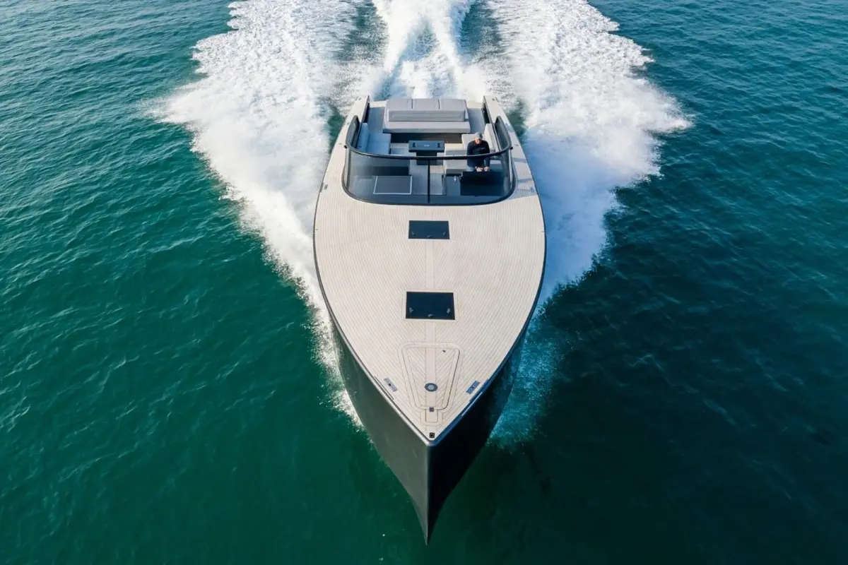 Vandutch 55, salon — Cannes Yachst hire, Cannes. Vandutch 55 — 16m