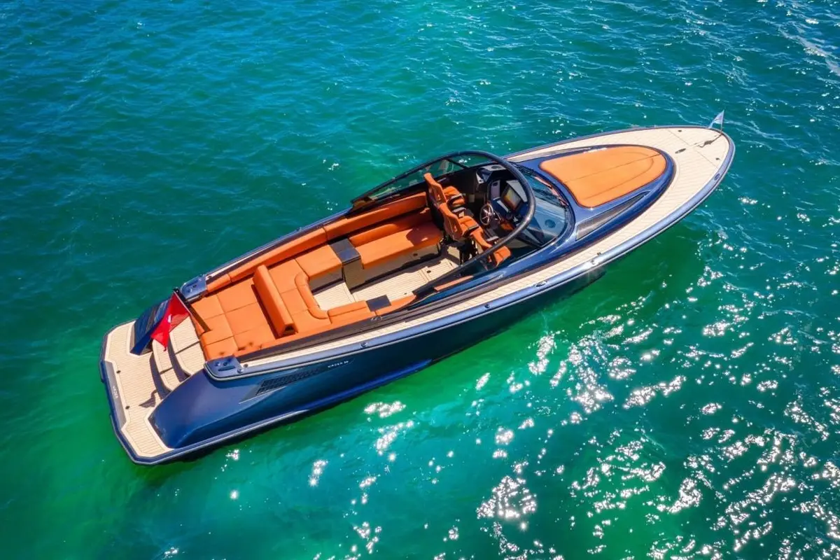 Wajer 38, главная палуба — Cannes Yachst hire, Канны. Wajer 38 — 11.3m
