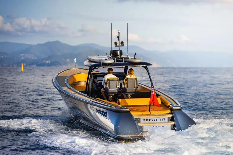 Wajer 38S, салон — Cannes Yachst hire, Канны. Wajer 38S — 11m