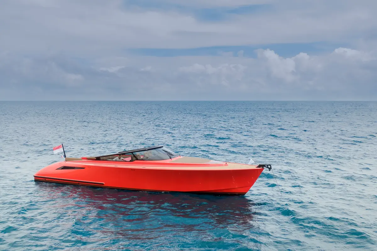 Wajer 55, главная палуба — Cannes Yachst hire, Канны. Wajer 55 — 16m