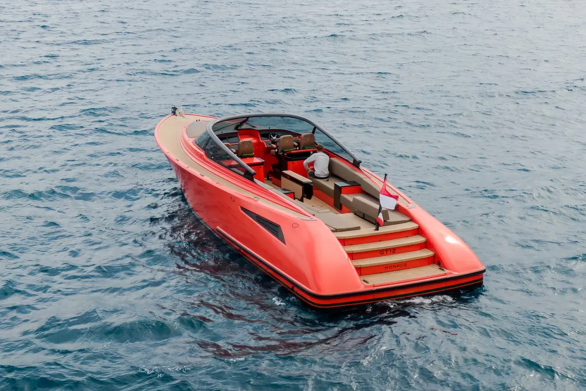 Wajer 55, салон — Cannes Yachst hire, Канны. Wajer 55 — 16m