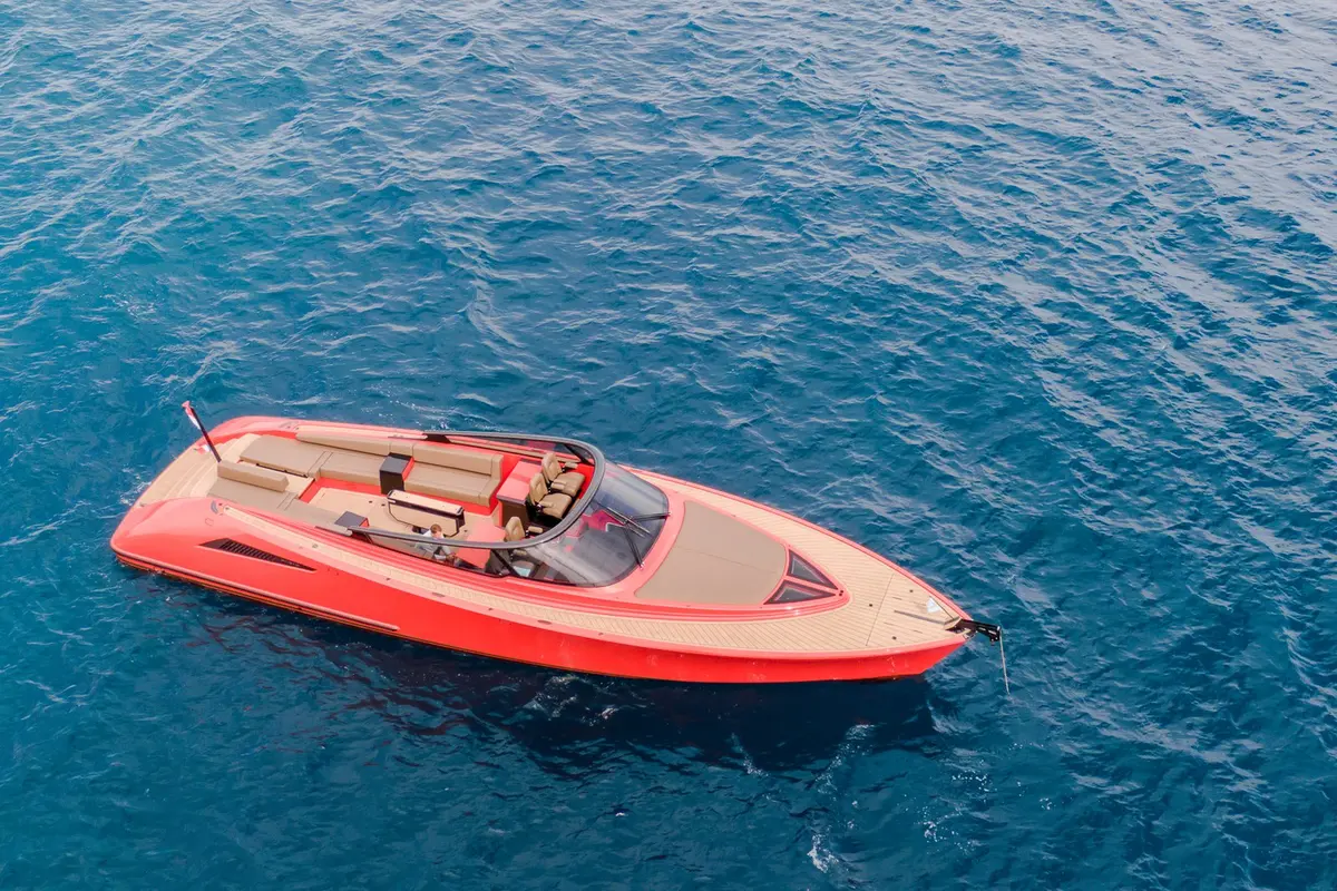 Wajer 55, главная каюта — Cannes Yachst hire, Канны. Wajer 55 — 16m